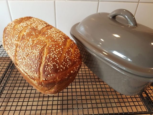 Buttermilch Brot mit Sesam