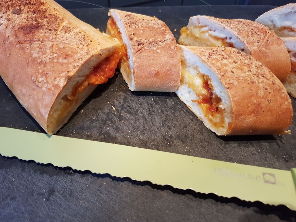 Tomaten Mozzarella Baguette auf dem Großen Ofenzauberer von PamperedChef®