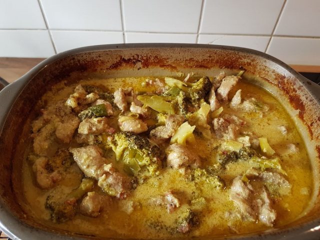 Curry Geschnetzeltes mit Brokkoli aus dem Ofenmeister