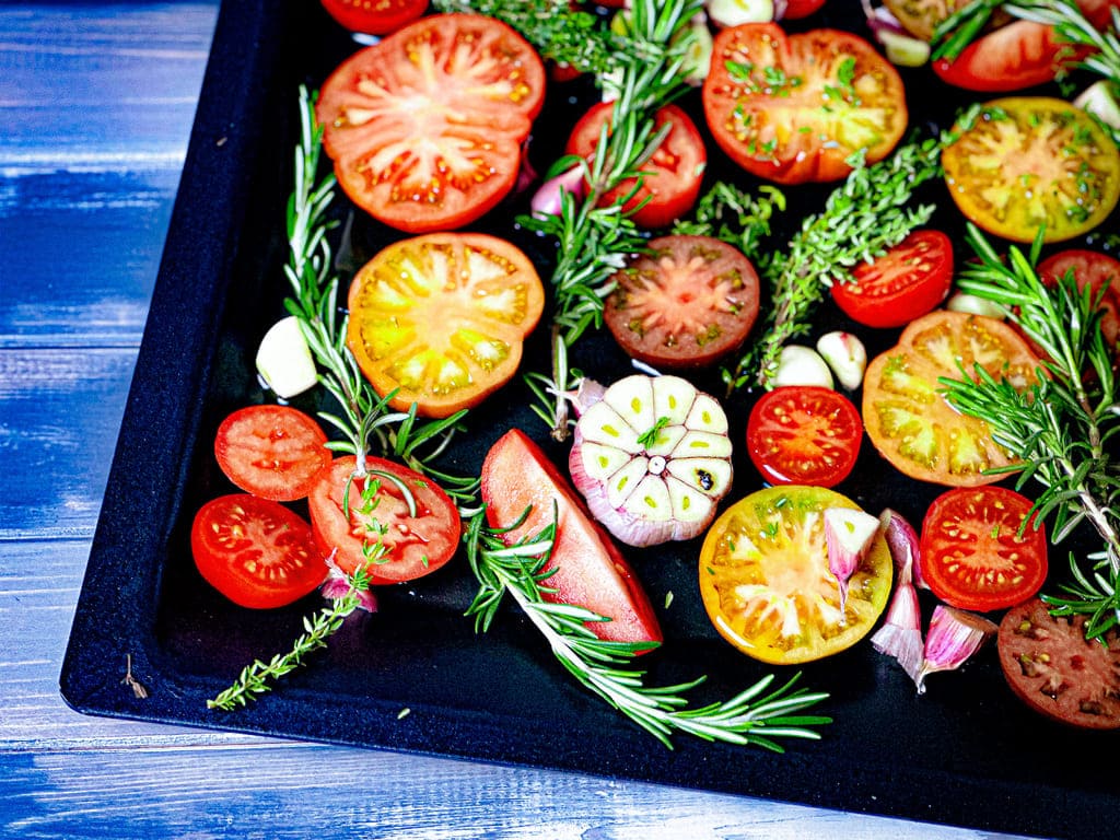 Knoblauch-Kräuter-Tomaten