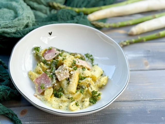 Spargel-Nudel-Topf
